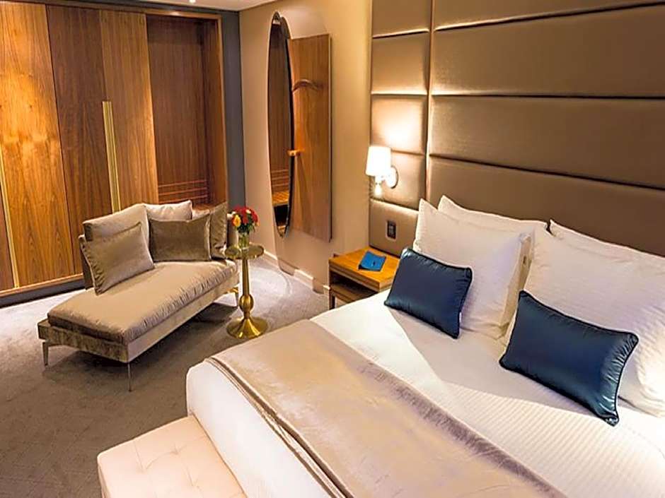Hotel 2 Fevrier