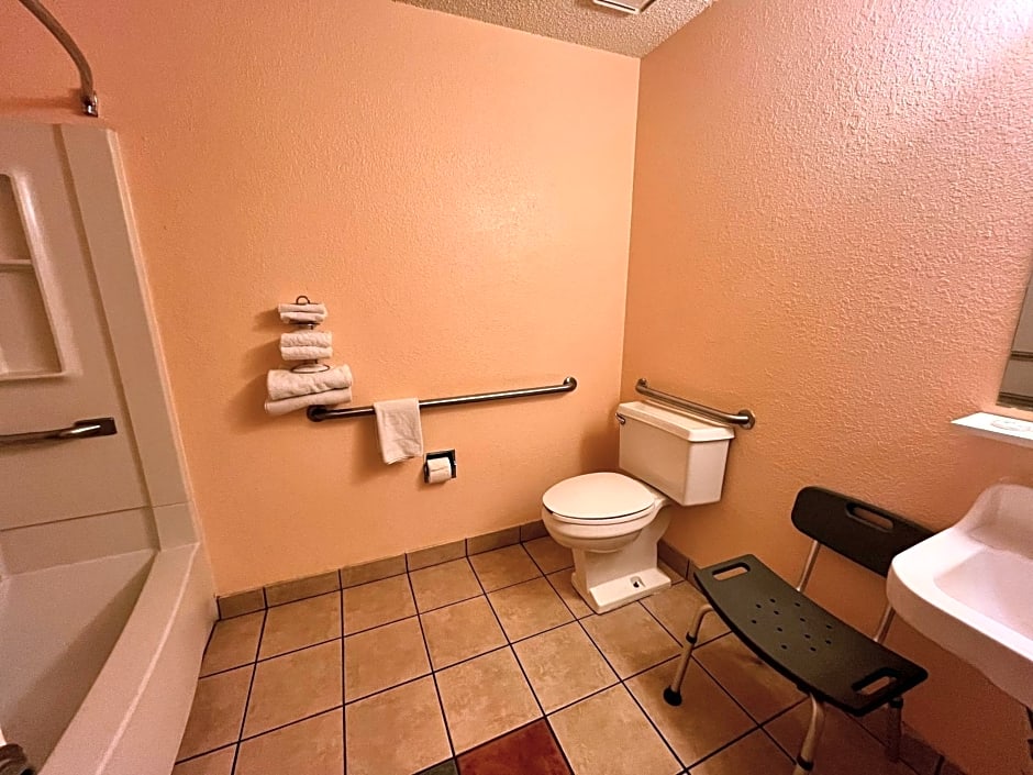 Motel 6 Deming, NM