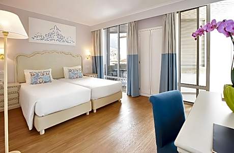 Superior Room with Balcony
