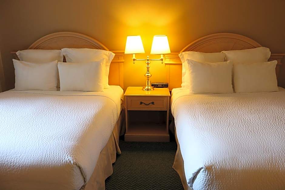 Nomad Hotel & Suites