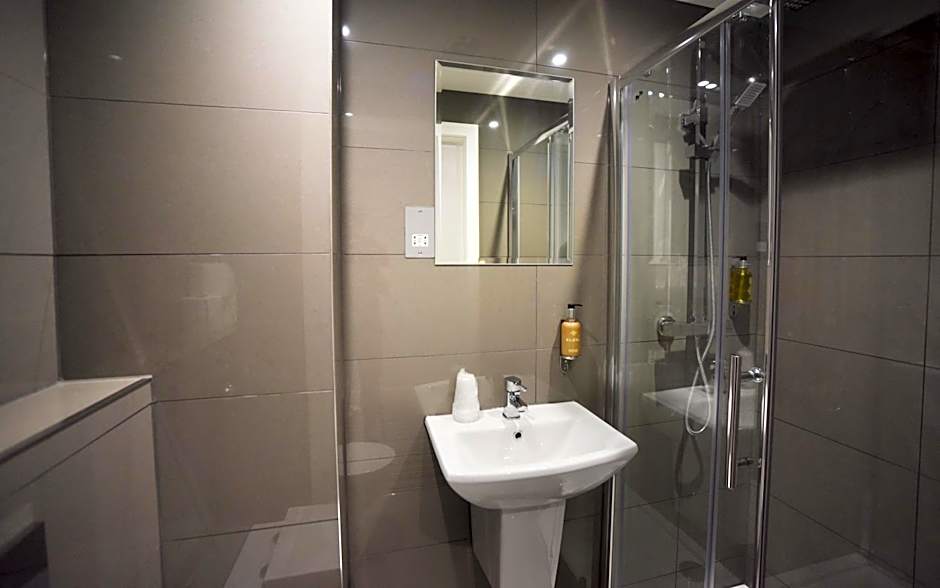 Trebovir Hotel London