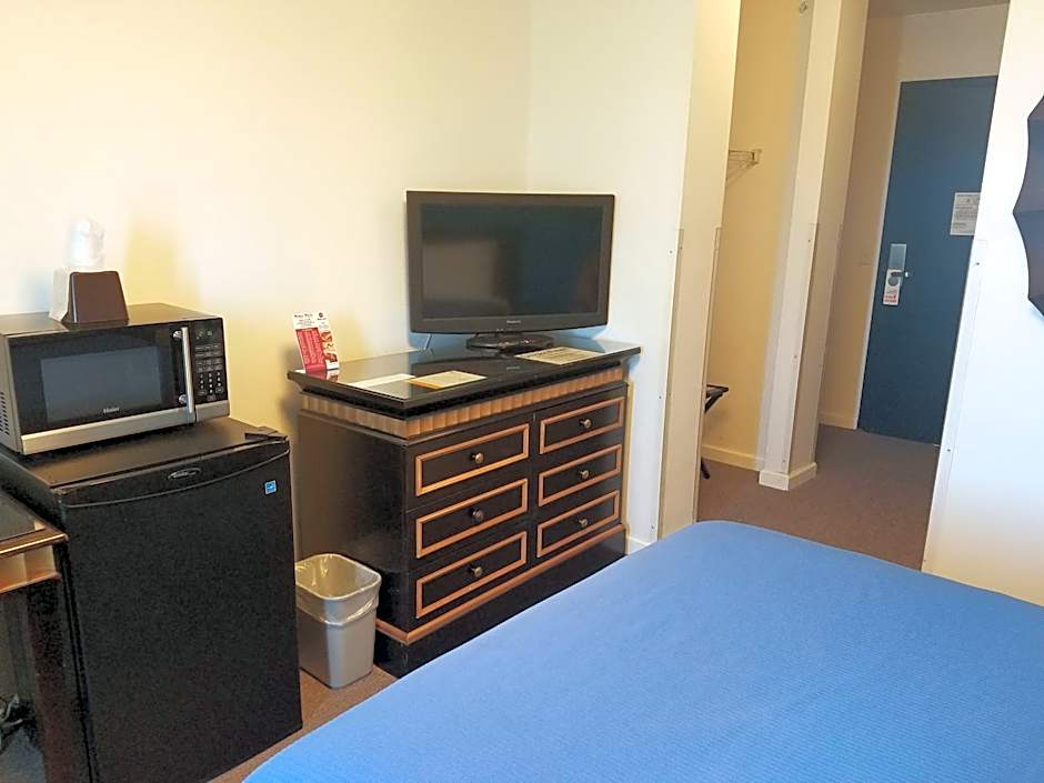 Ramada by Wyndham Williston