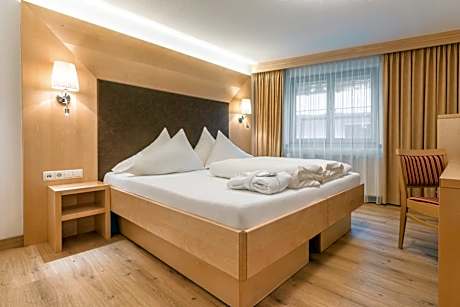 Standard Two-Bedroom Suite (Basement)