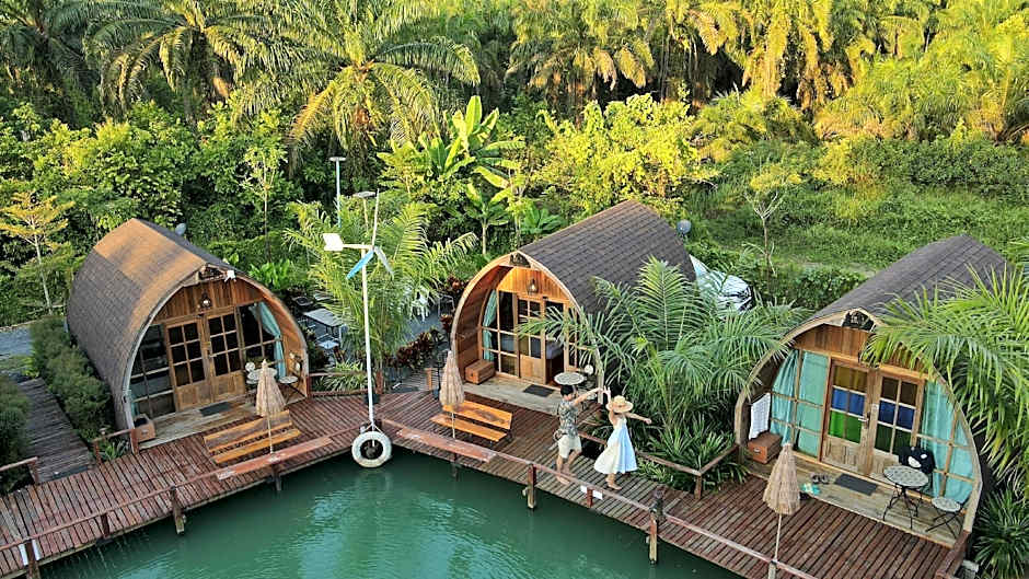 Plaiphu Pool Villas