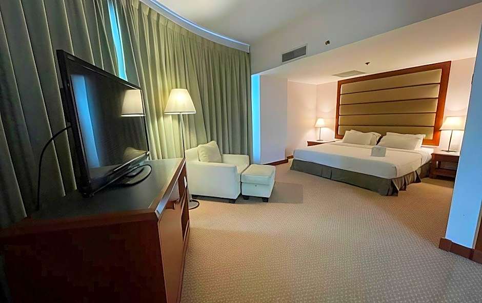 Oriental Crystal Hotel