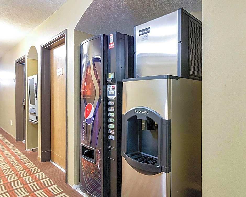 Econo Lodge Jamestown South