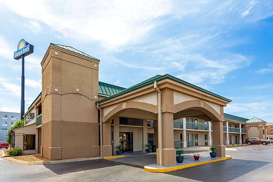 Days Inn by Wyndham Clarksville North