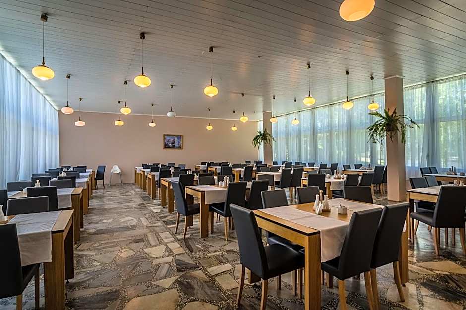 Hotel *** NAT Krynica Morska