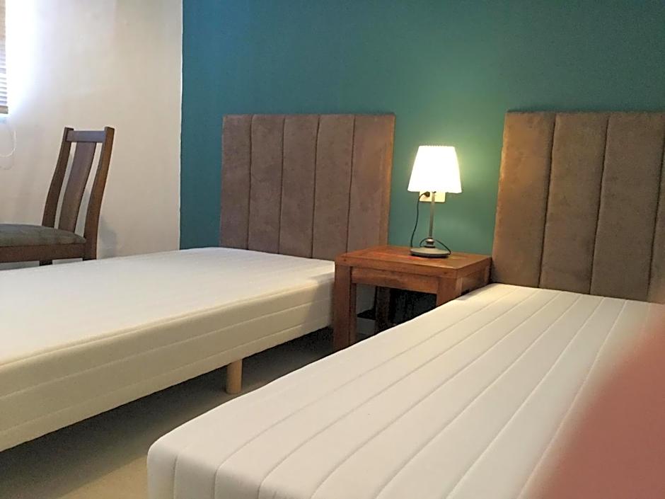 The LANAI HOSTEL