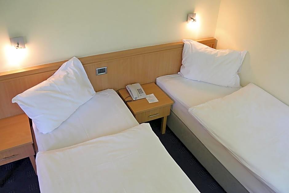 Hotel Tomislavov Dom