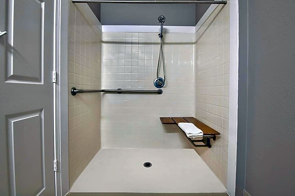 Studio 6-Pascagoula, MS