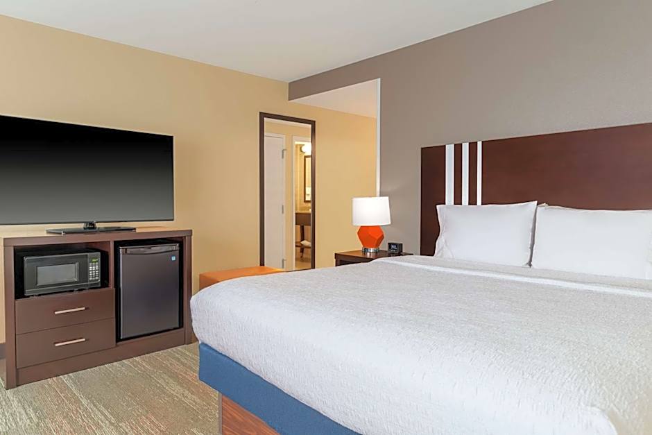 Hampton Inn By Hilton & Suites Madison Downtown