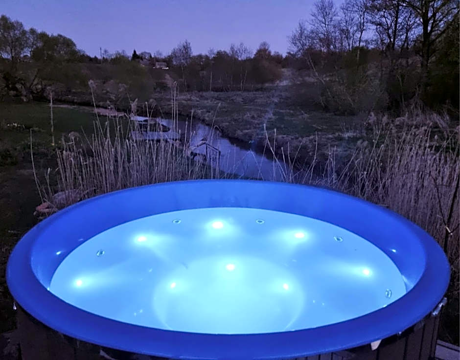 Gluosnių vila - Adutiškio pirtis