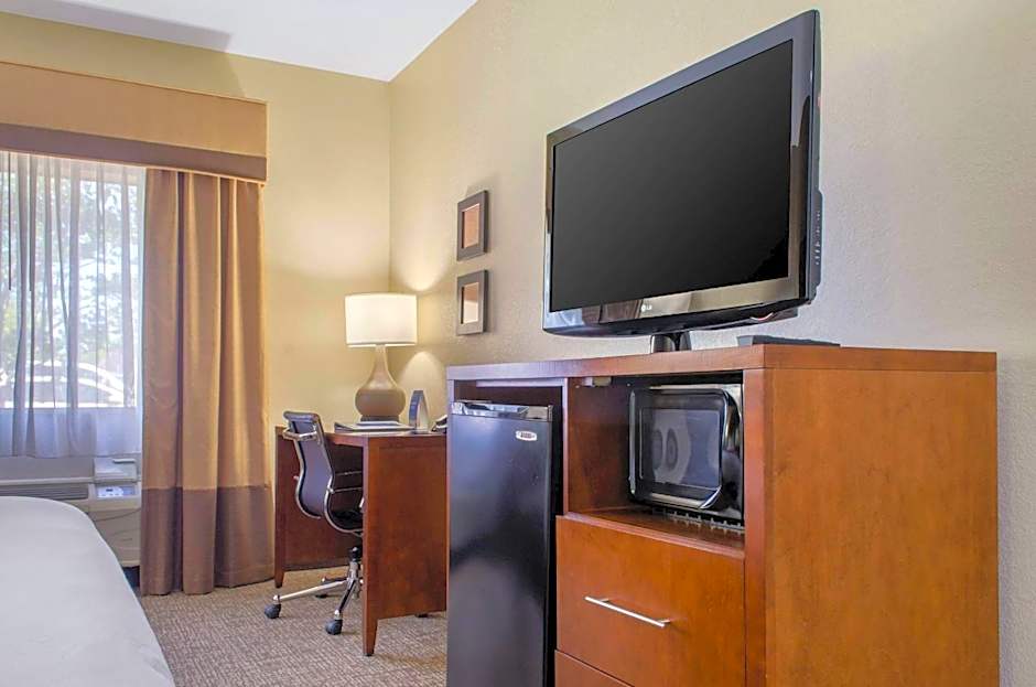 Comfort Inn & Suites Covington - Mandeville