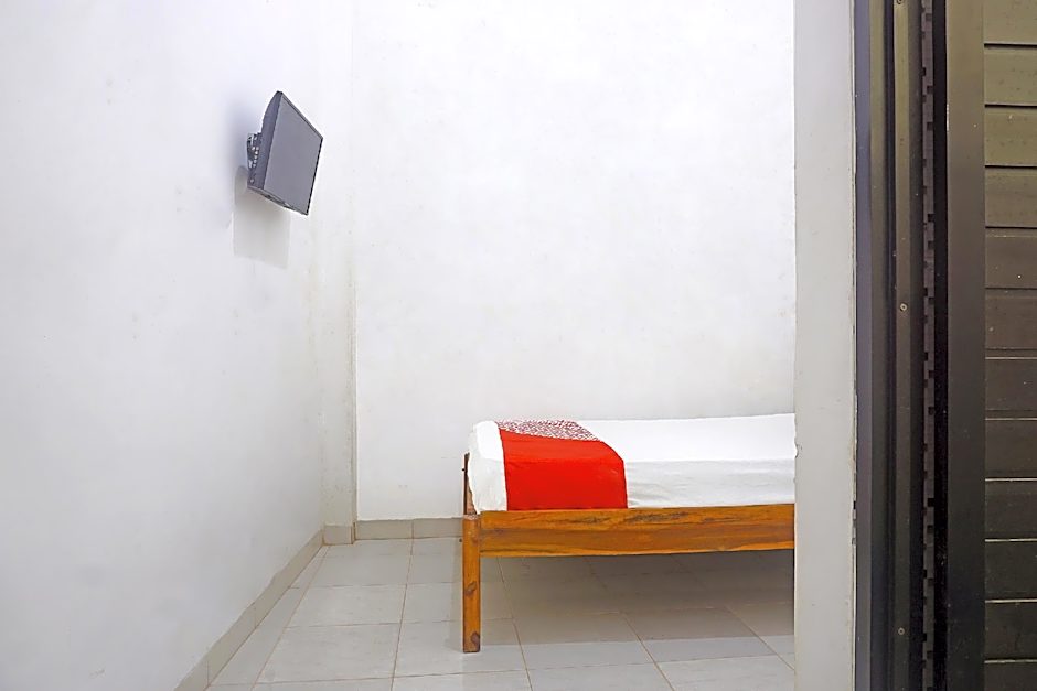 Hotel O Almeerah Homestay Syariah Near RS Hermina