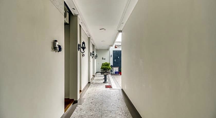 RedDoorz Plus near Gembira Loka Zoo 2