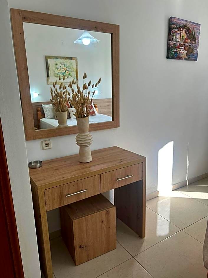 Antonio Studios