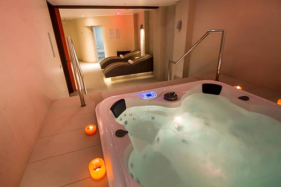 Renaissance Santiago Hotel