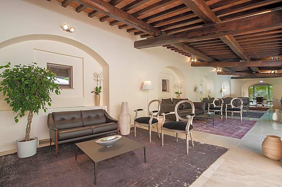 La Reggia Sporting Center Hotel