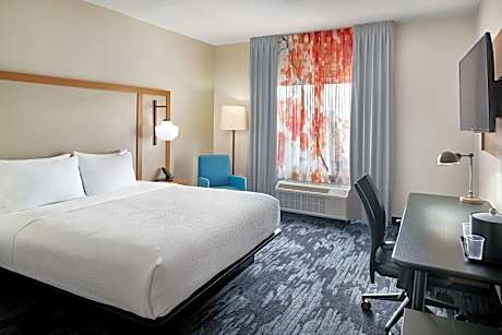 Room, 1 King Bed (Hearing Accessible)