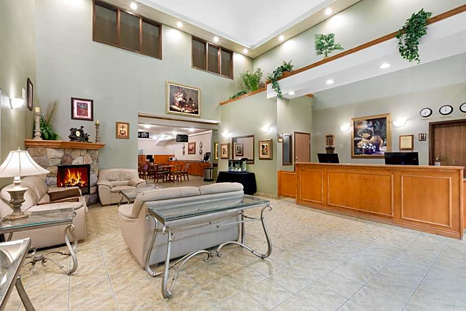 Ramada by Wyndham Clairmont/Grande Prairie