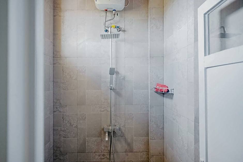 RedDoorz @ Jalan Pangeran Antasari Lampung 2