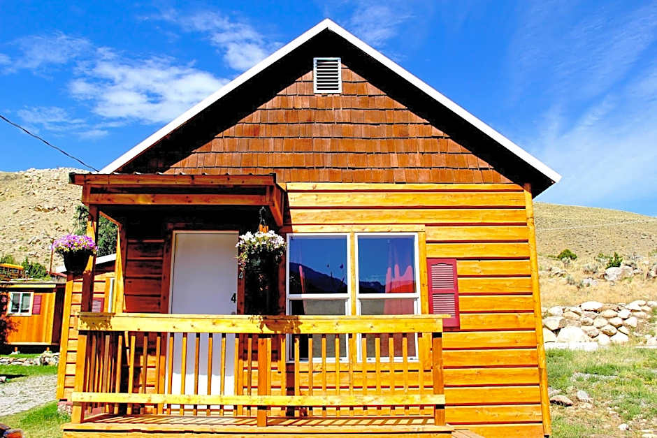 Yellowstone's Treasure Cabins