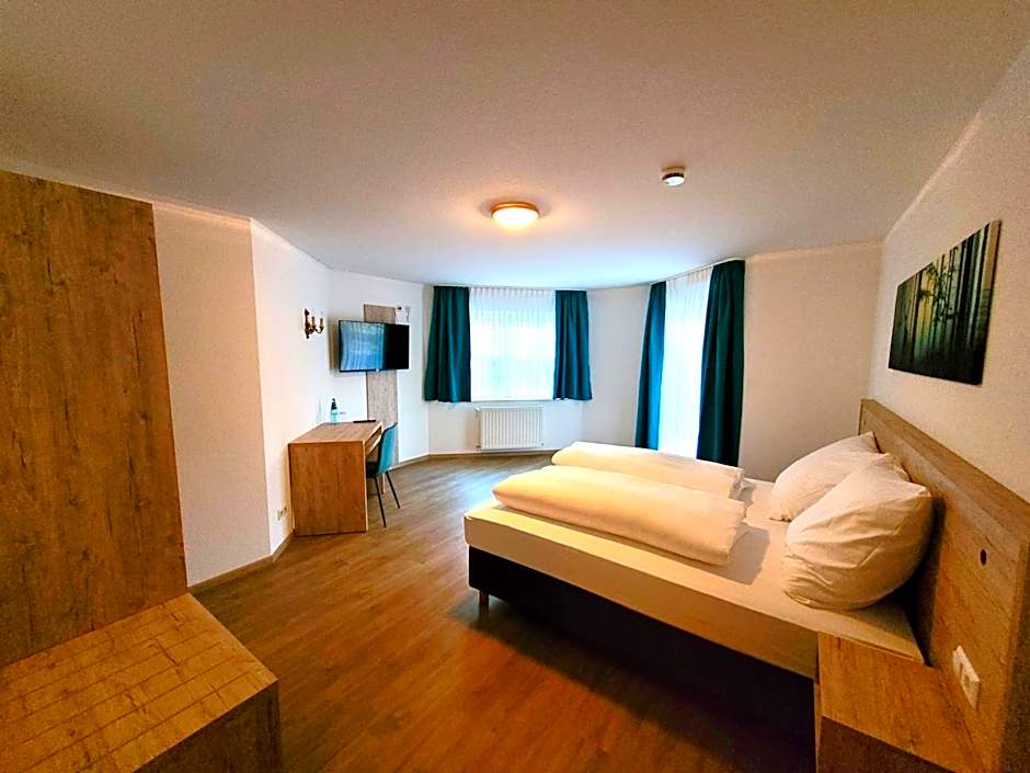Landhotel Tanneneck - ideal fur Gruppen, Familien und Hunde
