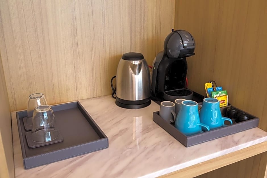 Elegant Airport Hotel