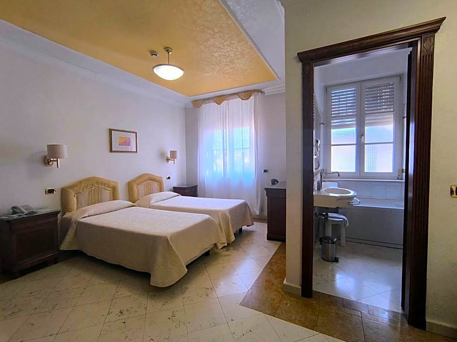 Mariano IV Palace Hotel