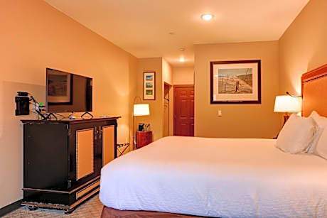 Deluxe King Room