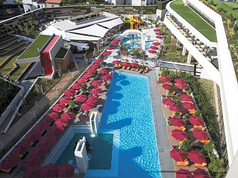 The Sense Deluxe Hotel