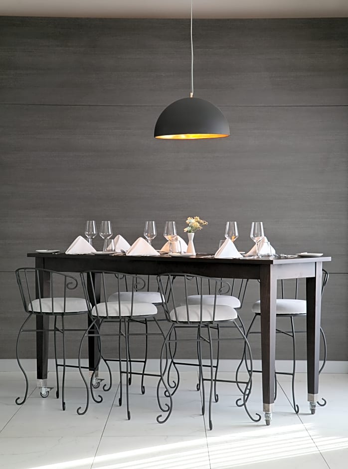 Vangelis Hotel & Suites