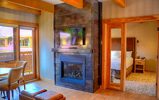 Moose Hotel and Suites