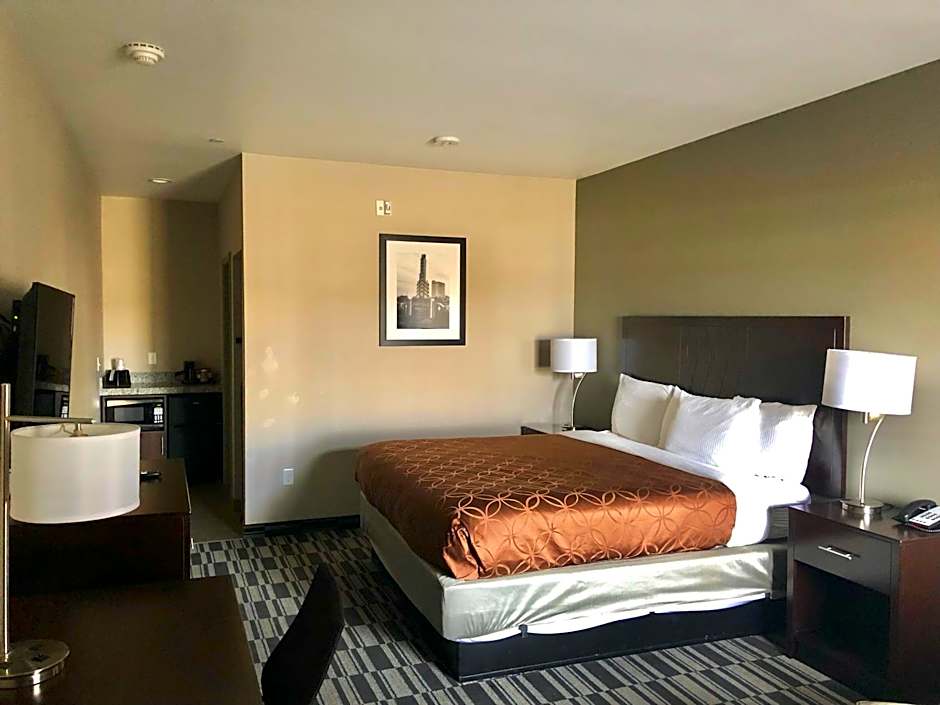 Catoosa Inn & Suites