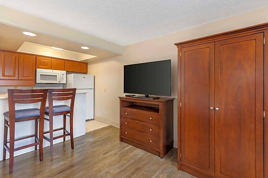 Best Western Ocean Beach Hotel & Suites