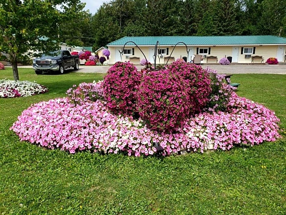 Sunset Motel of St. Ignace