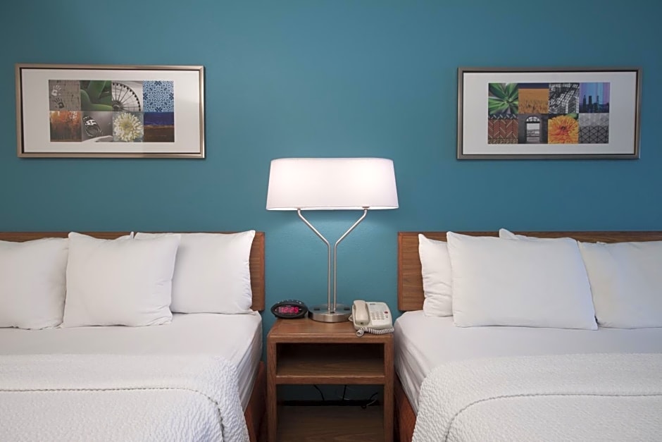 AmericInn by Wyndham Moline Airport Quad Cities