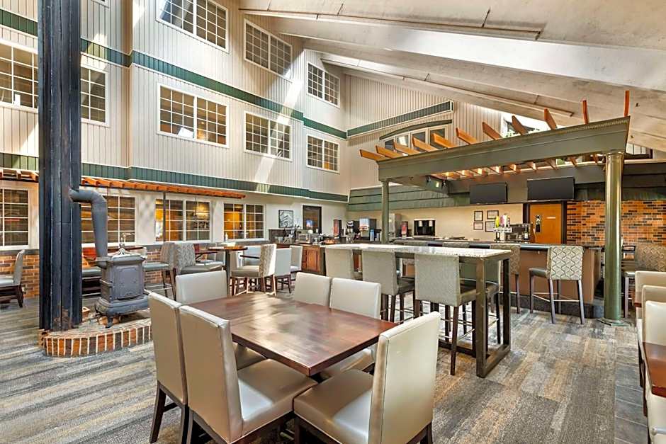 Best Western Plus Longbranch Hotel & Convention Center