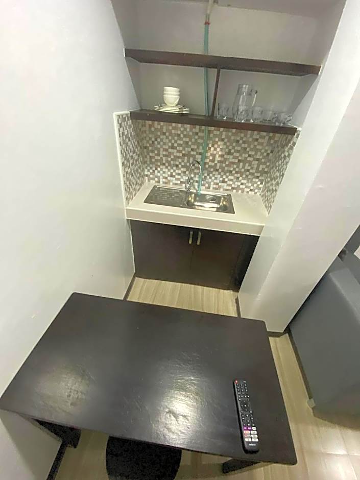 Ma Lourdes Inn- Washington Street