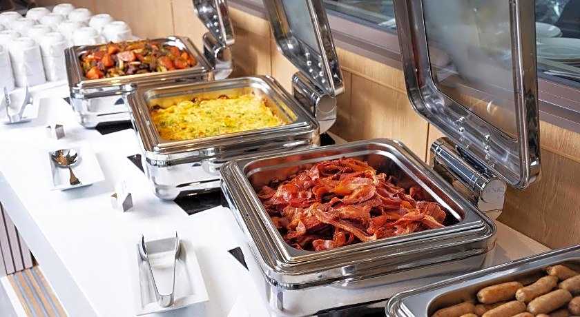 Fame Hall Garden Hotel