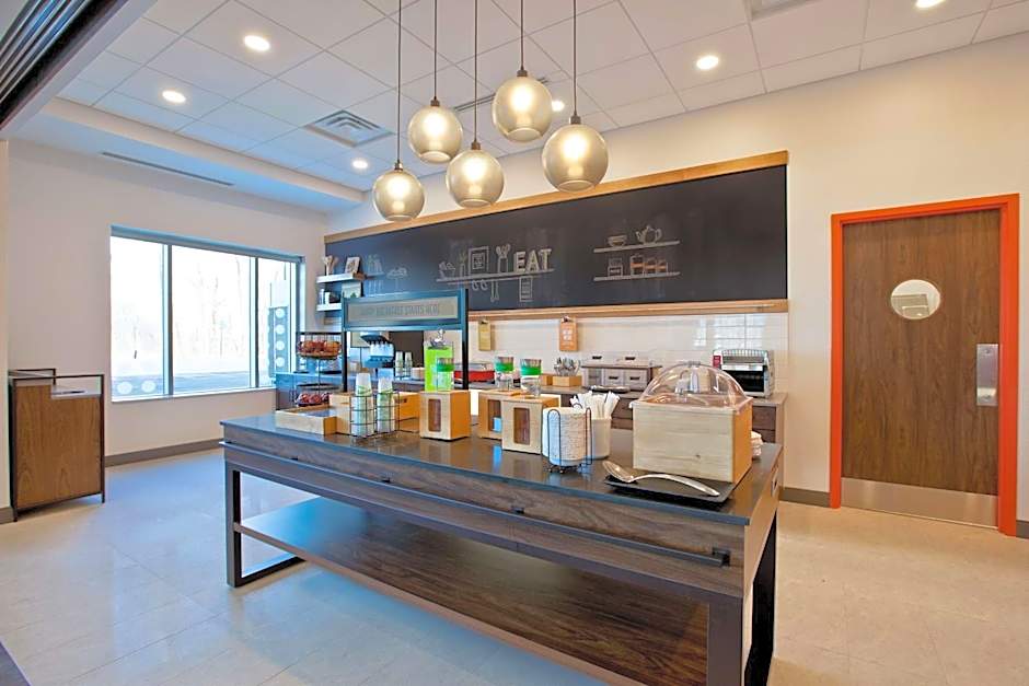 Hampton Inn By Hilton & Suites Ottawa West, Ontario, Canada