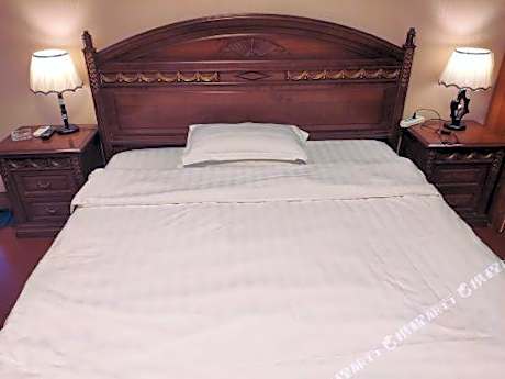 Yisu Qingju Hotel (Ningbo Lianfeng Middle Road store)