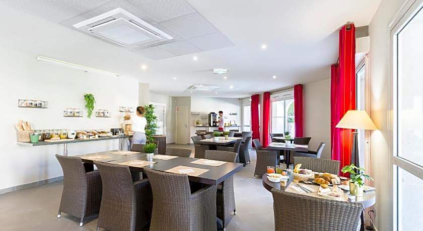 Park & Suites Village Aix-Le Rousset