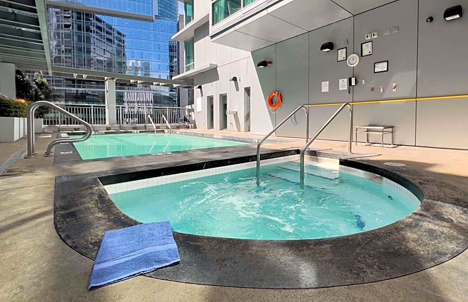 COAST COAL HARBOUR HOTEL by APA