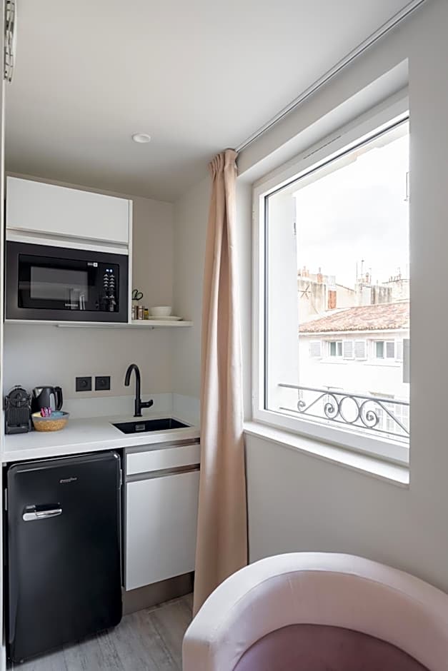 PARADISE Earth & Sea