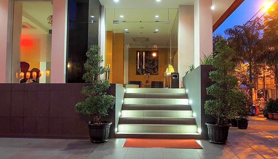 M Hotel Jakarta - CHSE Certified
