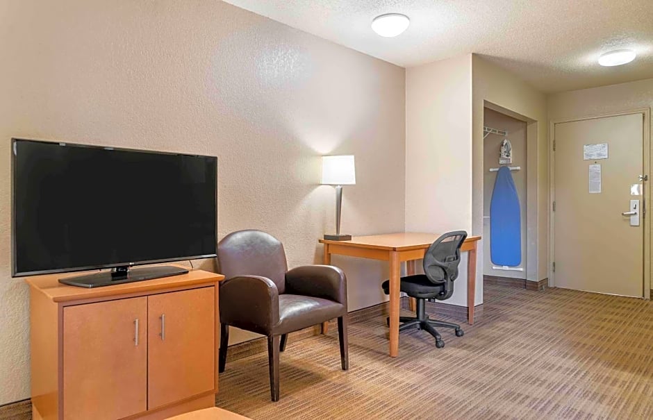 Extended Stay America Select Suites - Detroit - Warren