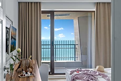 Double Room with Balcony and Sea View