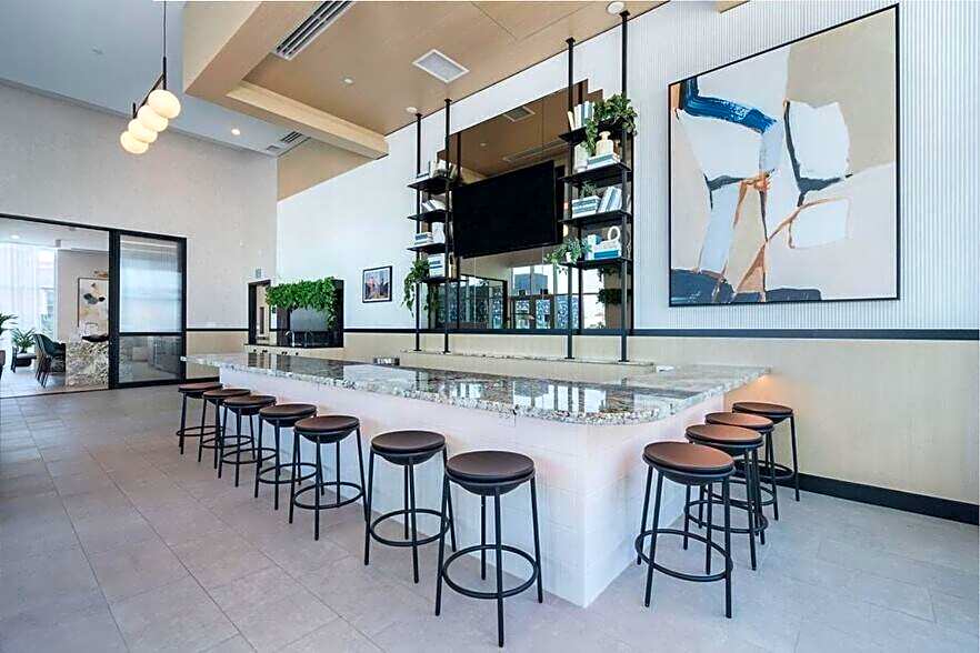 Level Long Beach - East Village